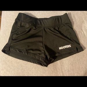 hooters girl shorts